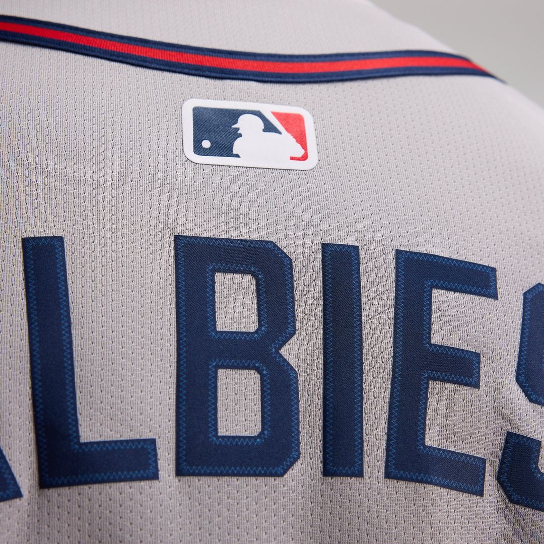 Atlanta Braves Ozzie Albies Road Limited Jersey — Gray