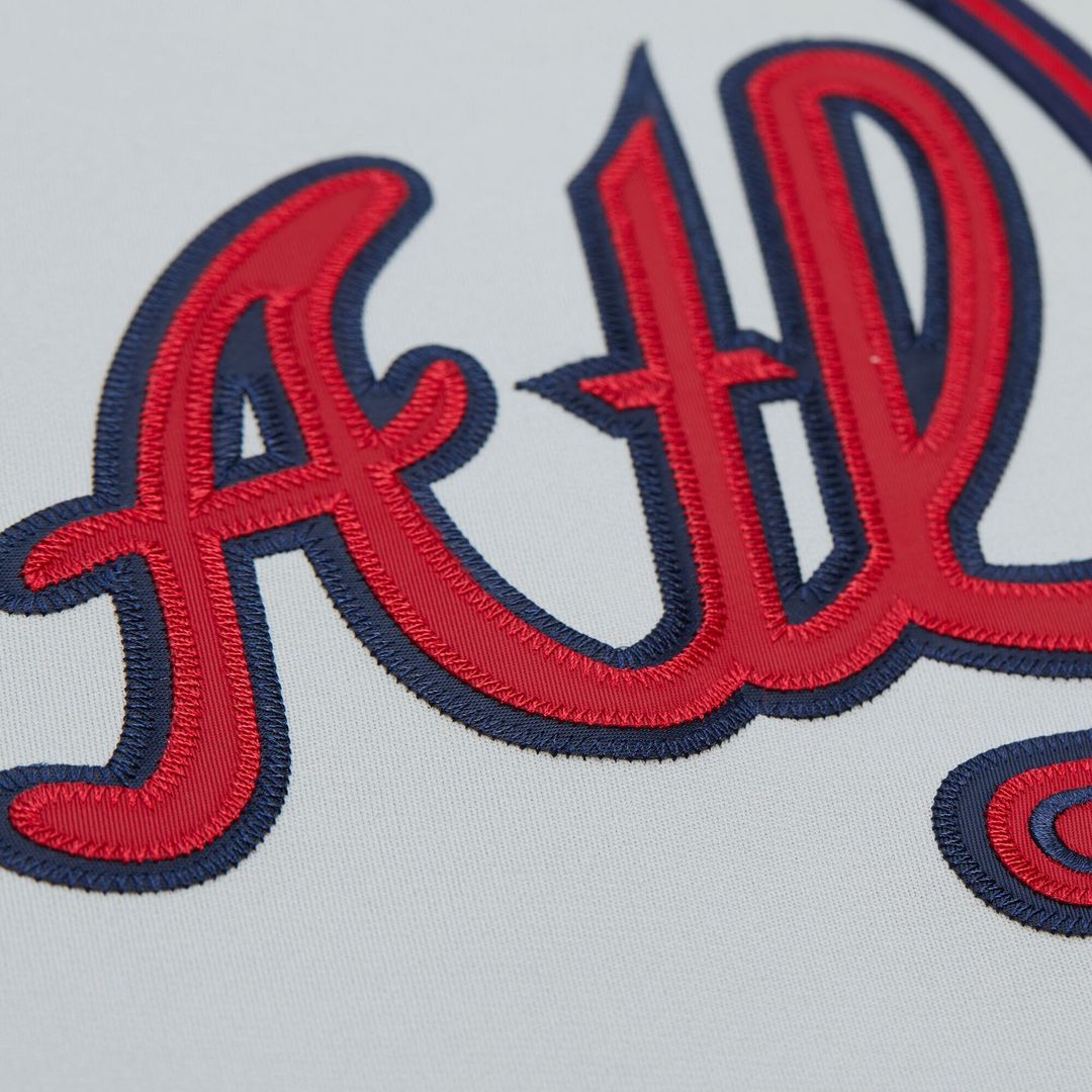 Atlanta Braves Chipper Jones 1995 Throwback Authentic Jersey — Gray
