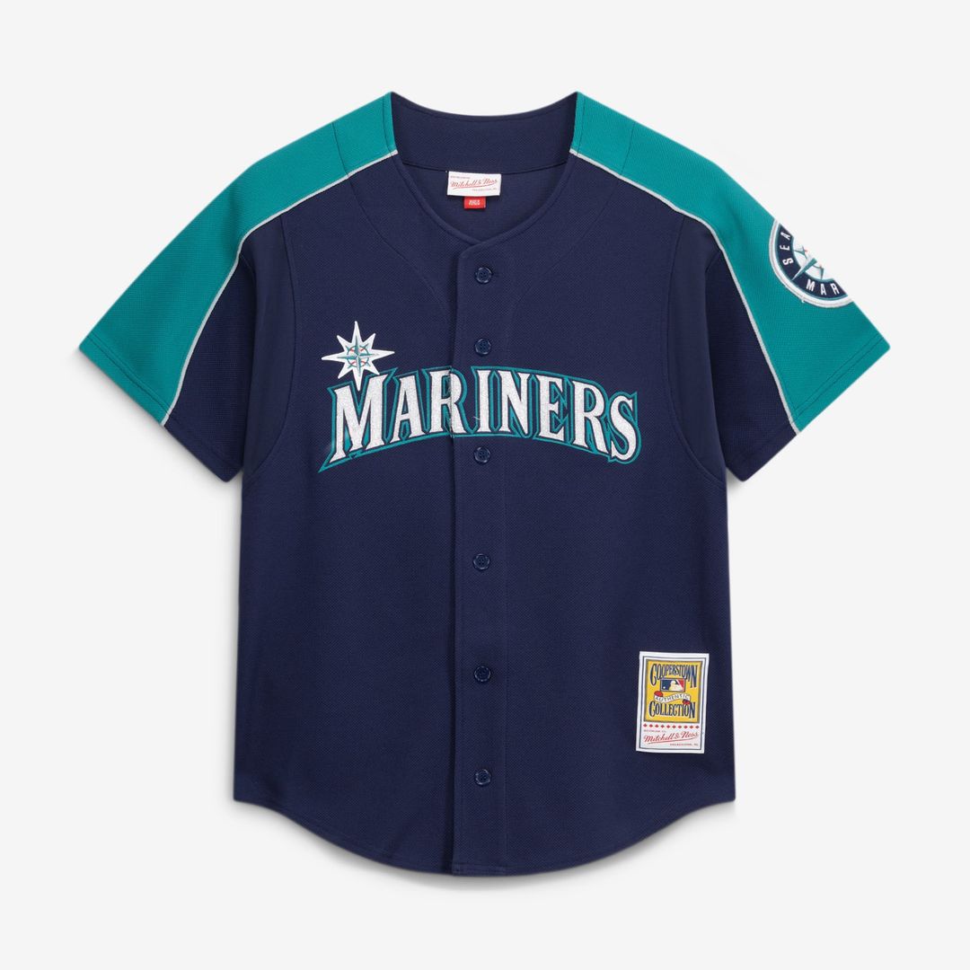 Seattle Mariners Ichiro Suzuki 2006 Cooperstown Mesh Batting Practice Button-Up Jersey — Navy