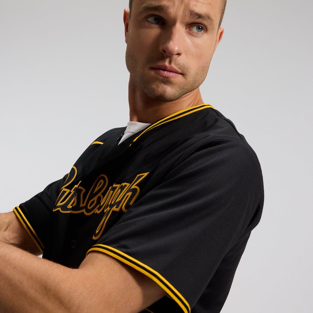 Pittsburgh Pirates Alternate Replica Team Jersey — Black