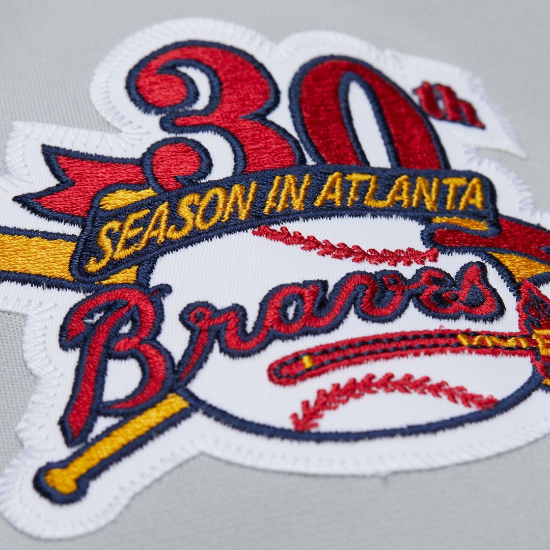 Atlanta Braves Chipper Jones 1995 Throwback Authentic Jersey — Gray